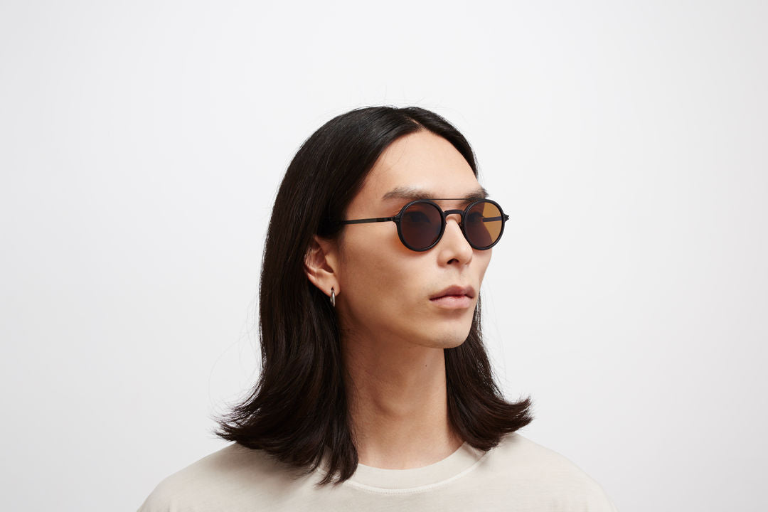 MYKITA HEMLOCK MH6 Pitch Black/Black / Polarized Pro Amber Brown