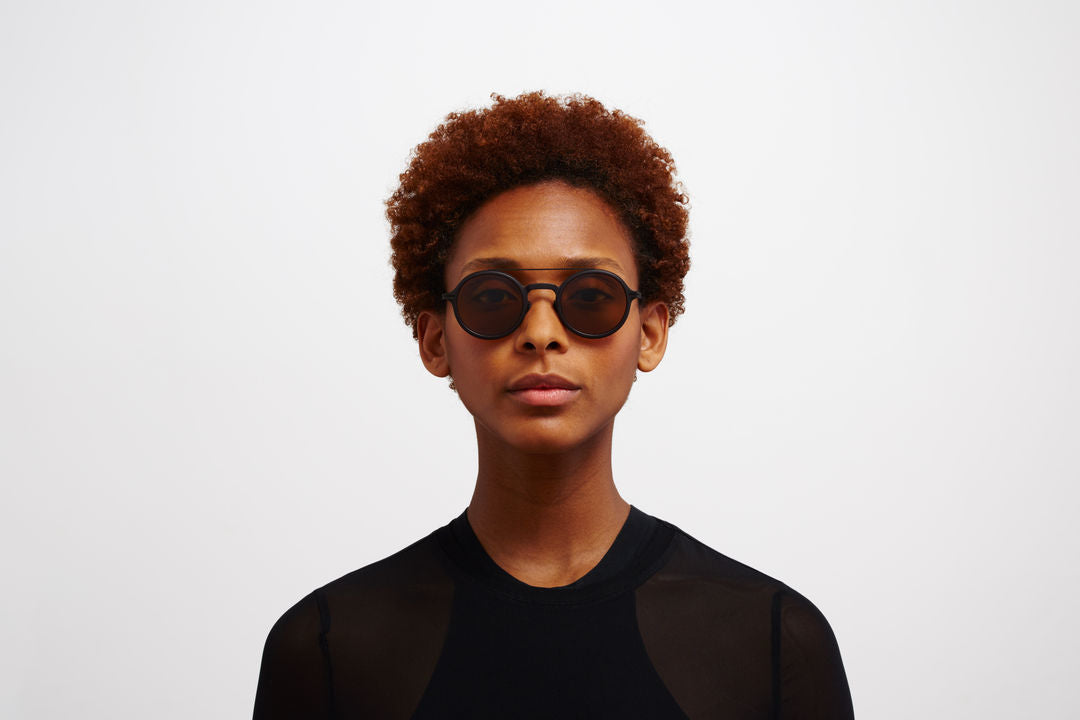 MYKITA HEMLOCK MH6 Pitch Black/Black / Polarized Pro Amber Brown