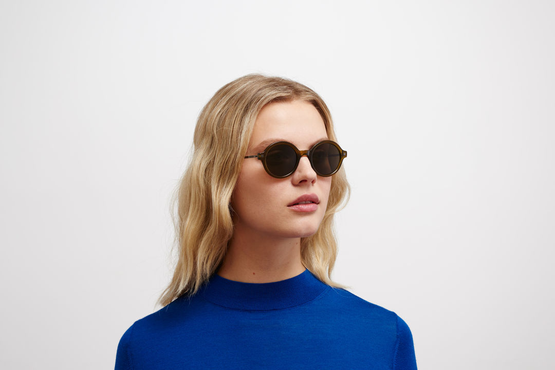 MYKITA ESBO C114 Peridot/Shiny Graphite / Raw Green Solid