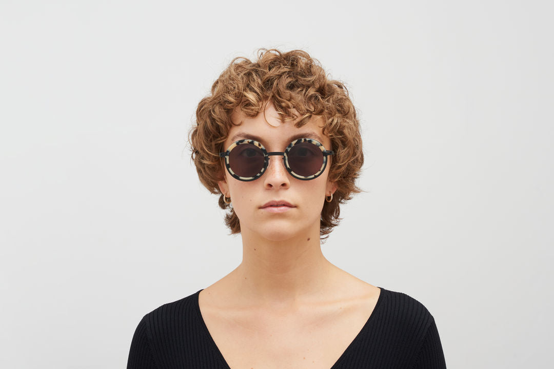 MYKITA PHILLYS A23 Black/Cream Cook / Brown Solid