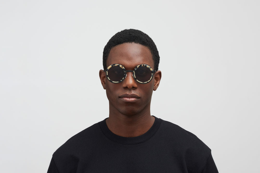 MYKITA PHILLYS A23 Black/Cream Cook / Brown Solid