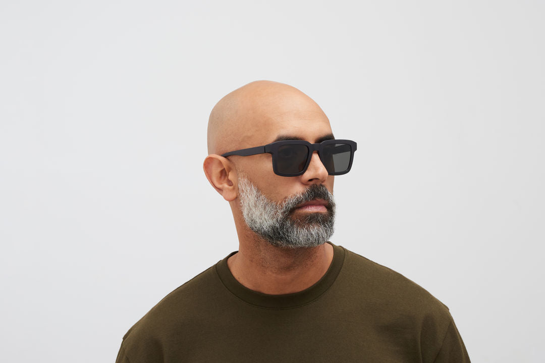 MYKITA NEVEN MD1 Pitch Black / Darkgrey Solid