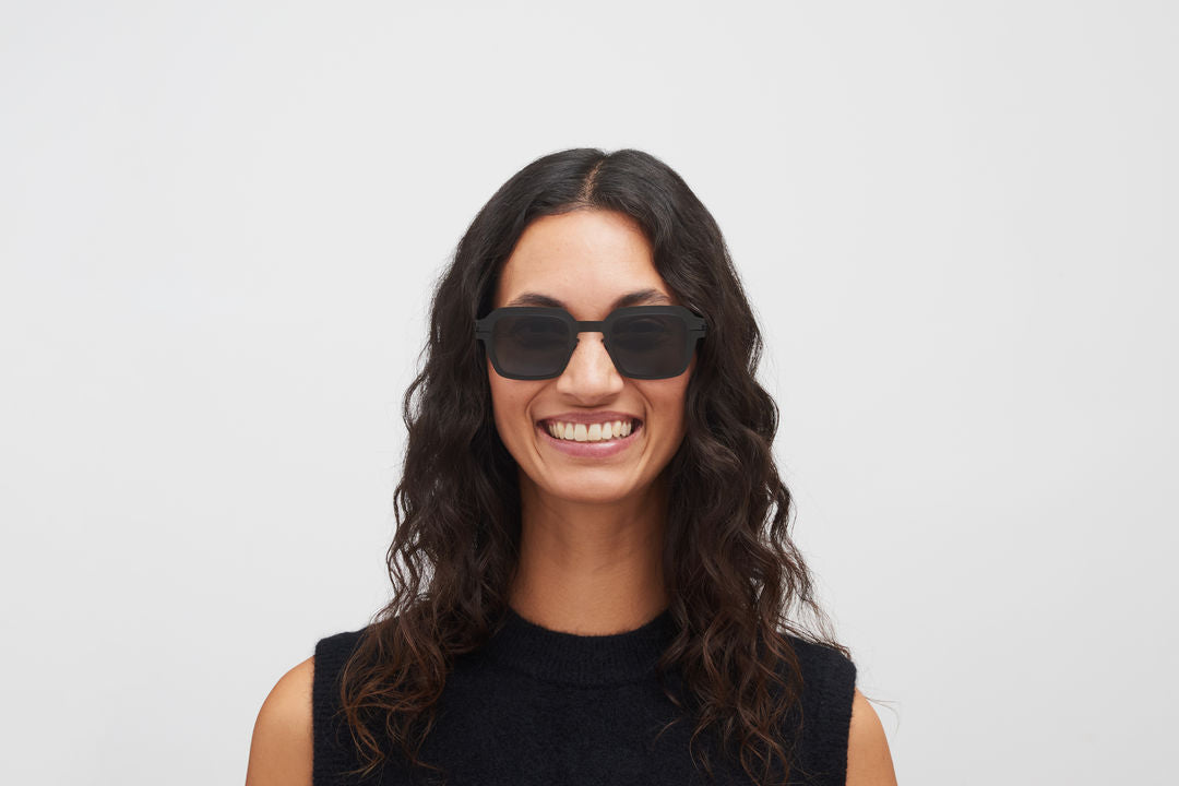 MYKITA MOTT Black / Dark Grey Solid