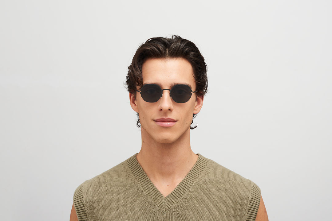 MYKITA SANTANA Black / Dark Grey Solid