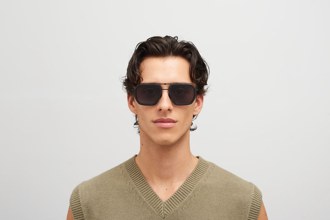MYKITA MOJAVE MH6 Pitch Black/Black / Cool Grey Solid