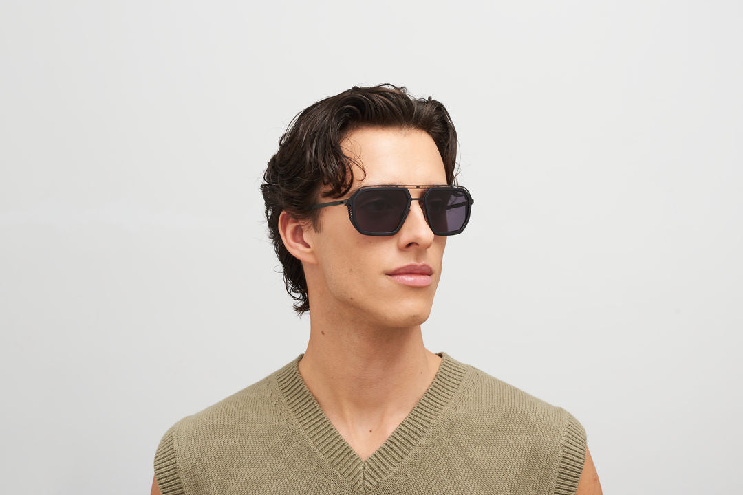 MYKITA MOJAVE MH6 Pitch Black/Black / Cool Grey Solid