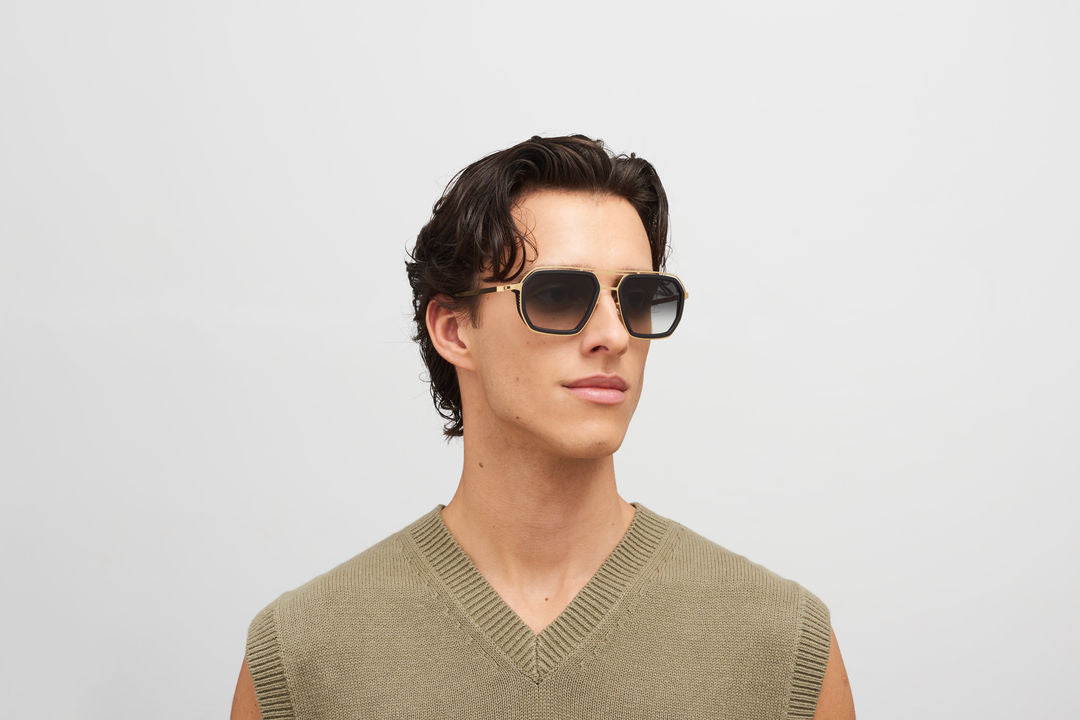 MYKITA MOJAVE MH7 Pitch Black/Glossy Gold / Raw Black Gradient