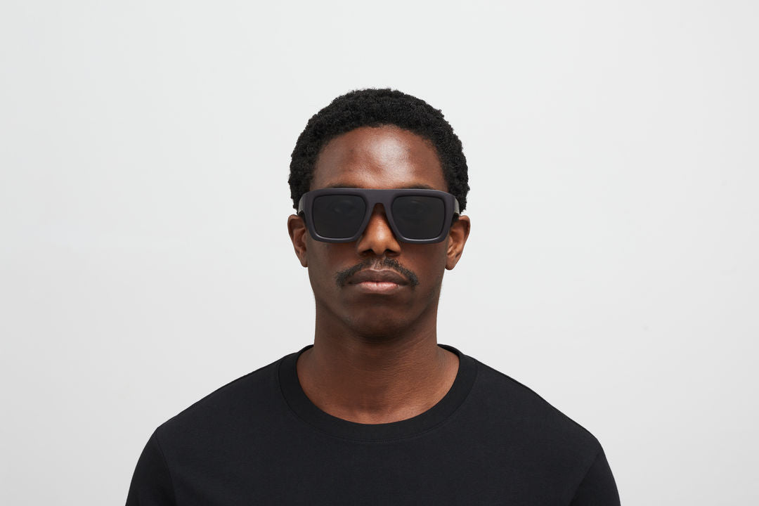 MYKITA BEACH MD1 Pitch Black / Dark Grey Solid
