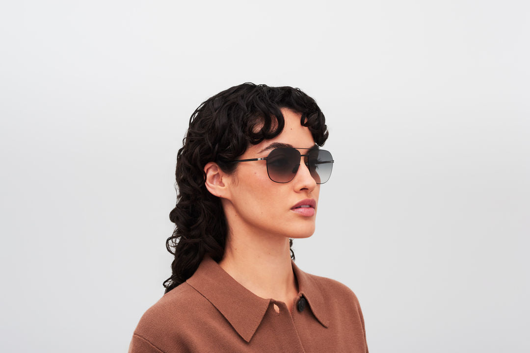 MYKITA LAVEN Pow13-Black / Grey Gradient