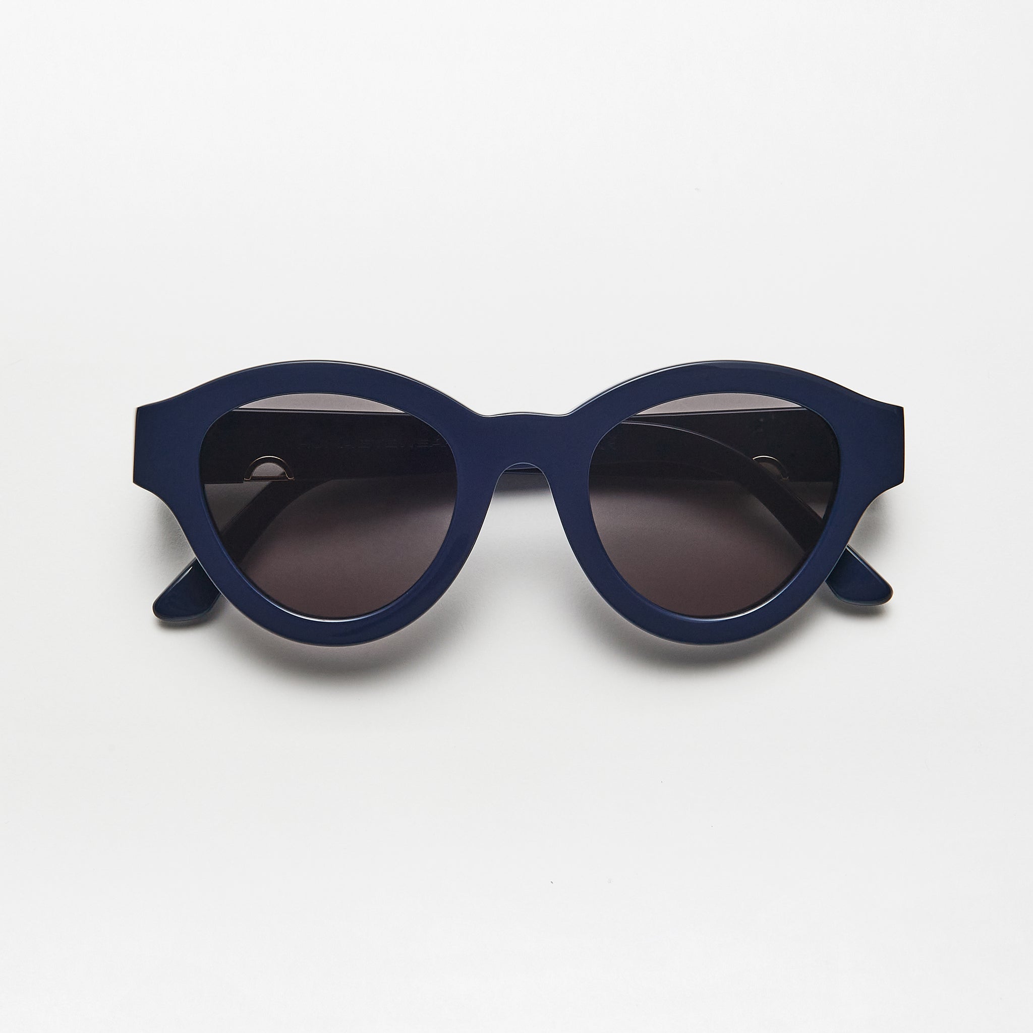 Dug . Blue