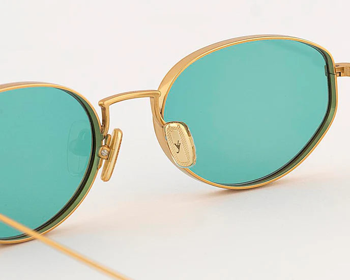 Close-up of the nose bridge and branded nose pad on EYEPETIZER Louisville C.4-56 sunglasses.