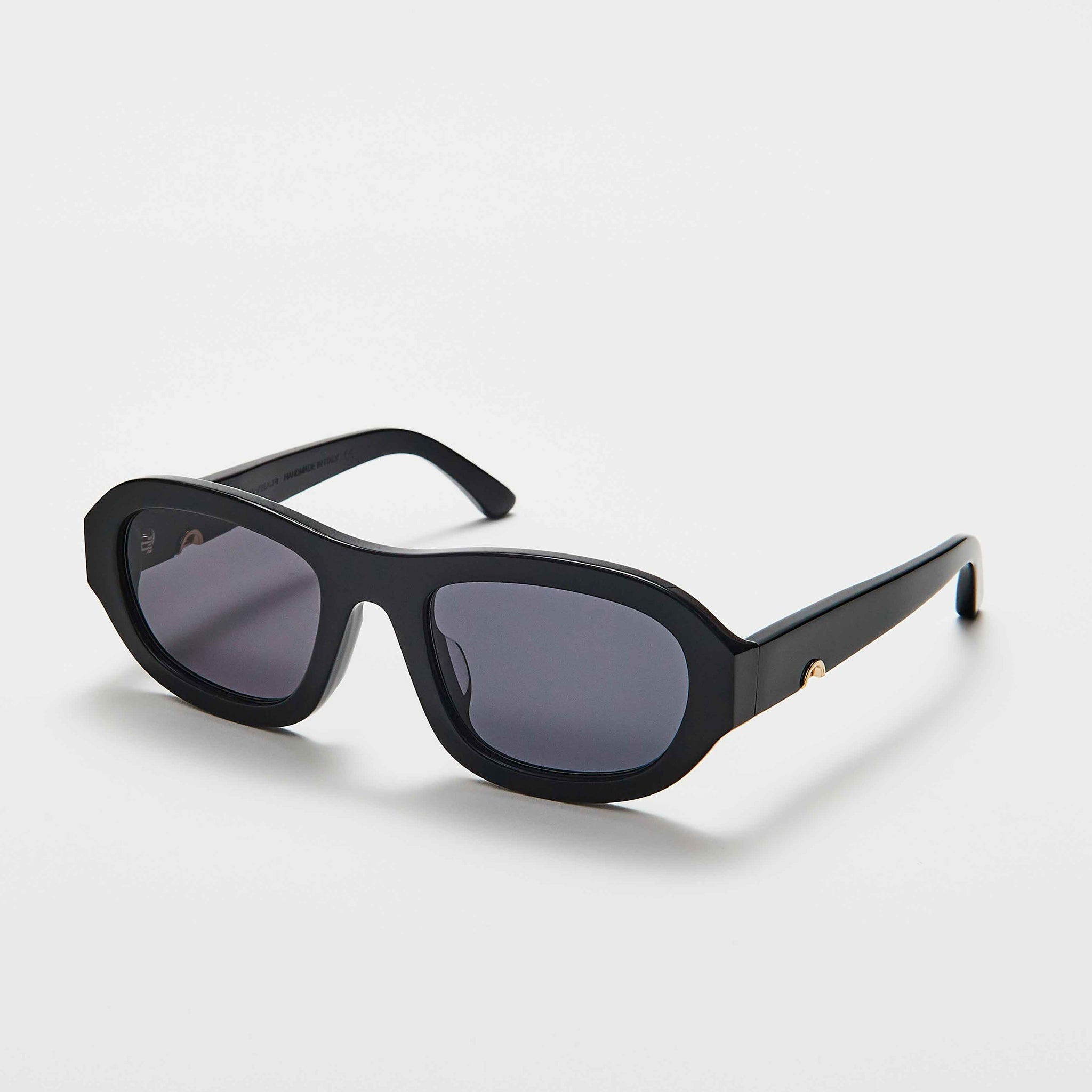 Lee . Black
