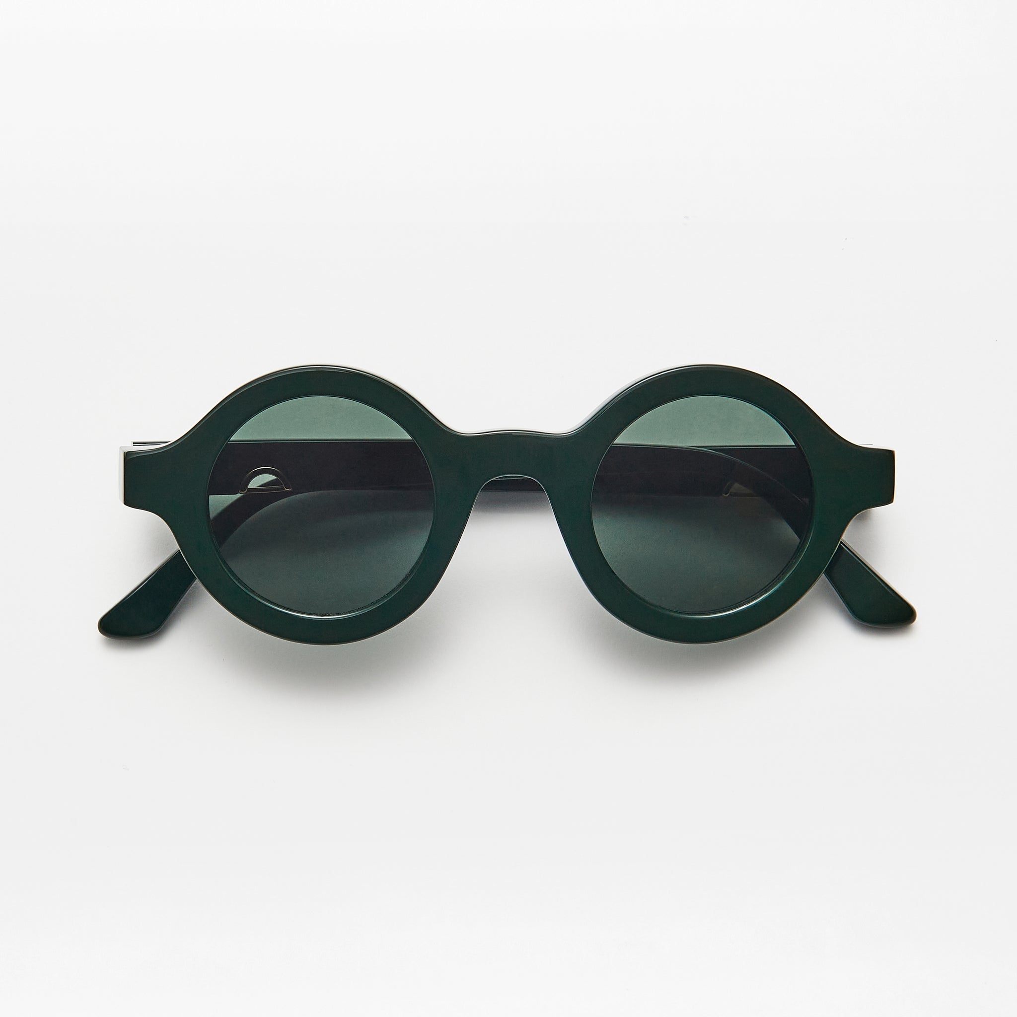 H021 . Green