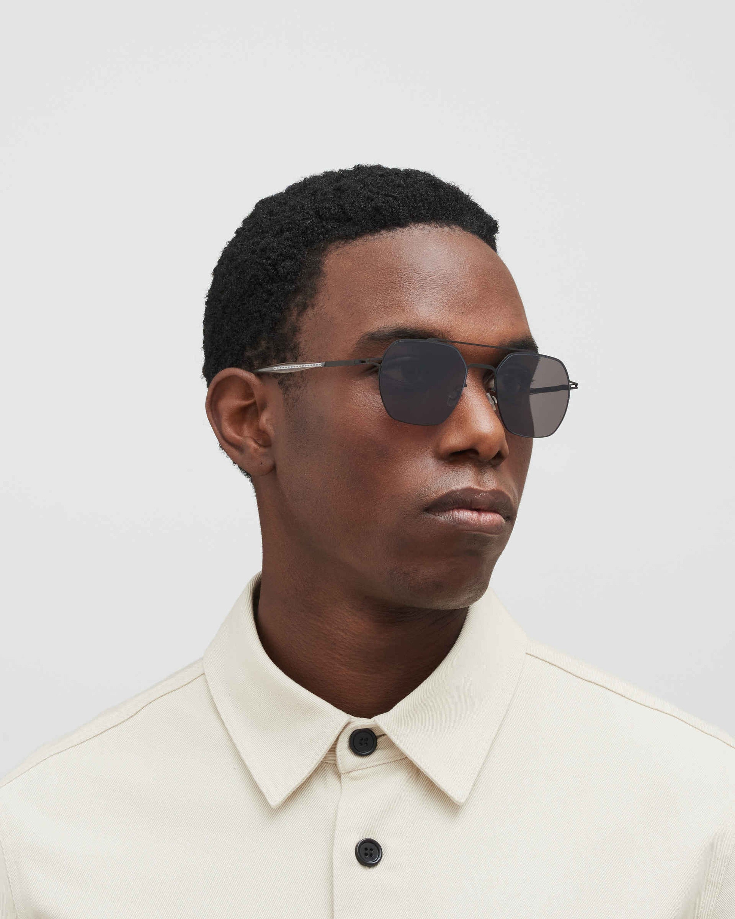 MYKITA ARLO BLACK Black / Polarized Pro Hi-Con Grey