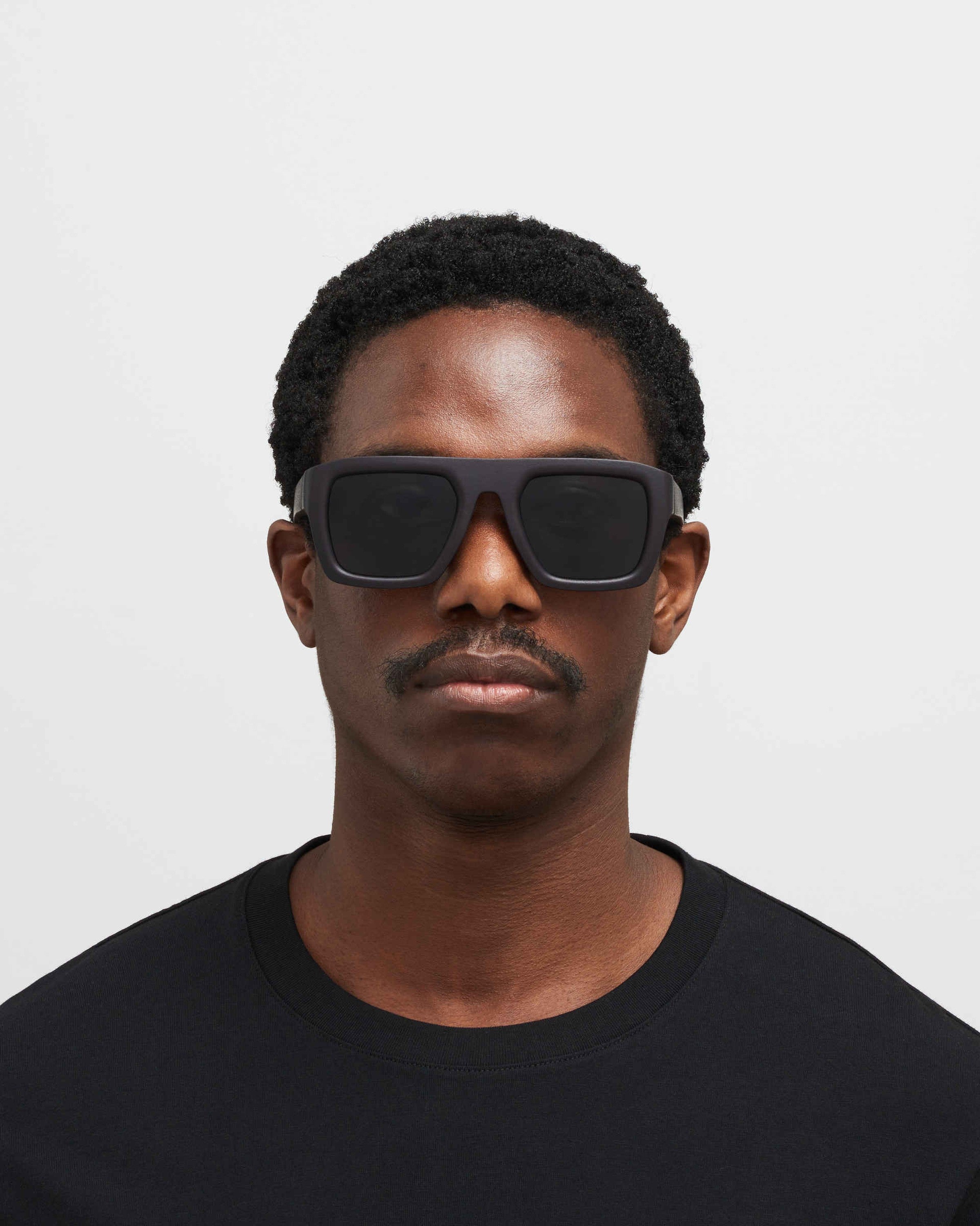 MYKITA BEACH MD1 PITCH BLACK Pitch Black / Dark Grey Solid