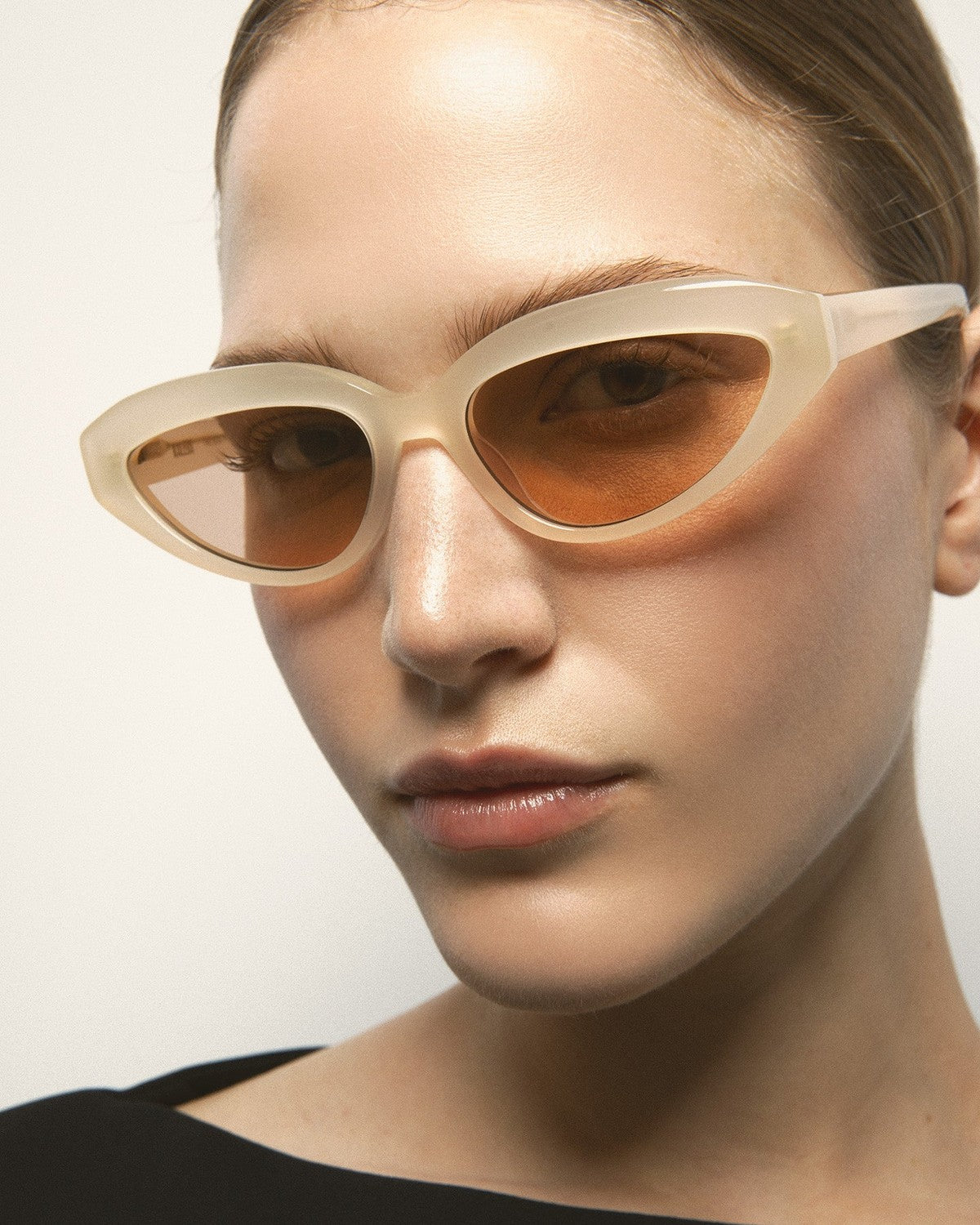 KALEOS Blum Milky Off-White Photochromic Pink Milky Off-White / Photochromic Pink