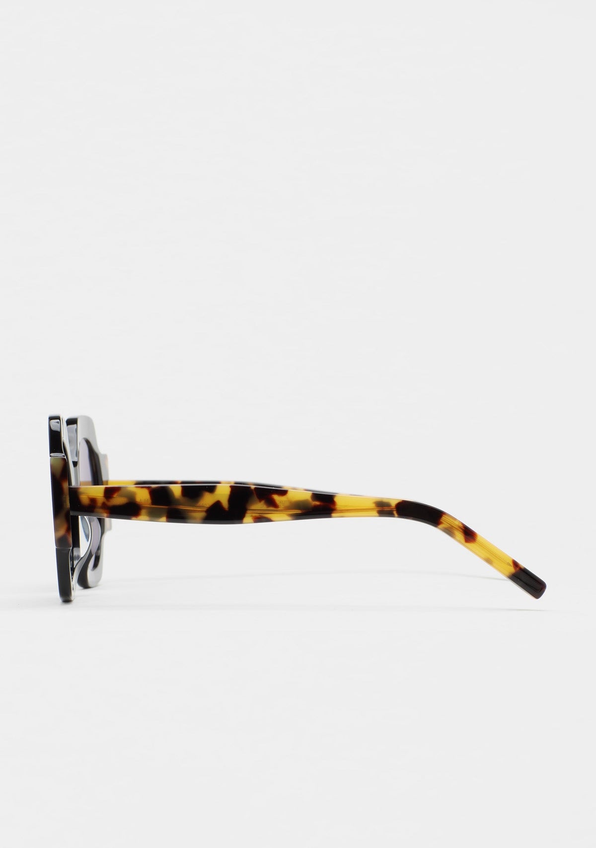 Side profile of KALEOS Cabana 01 sunglasses displaying the tortoiseshell temple.