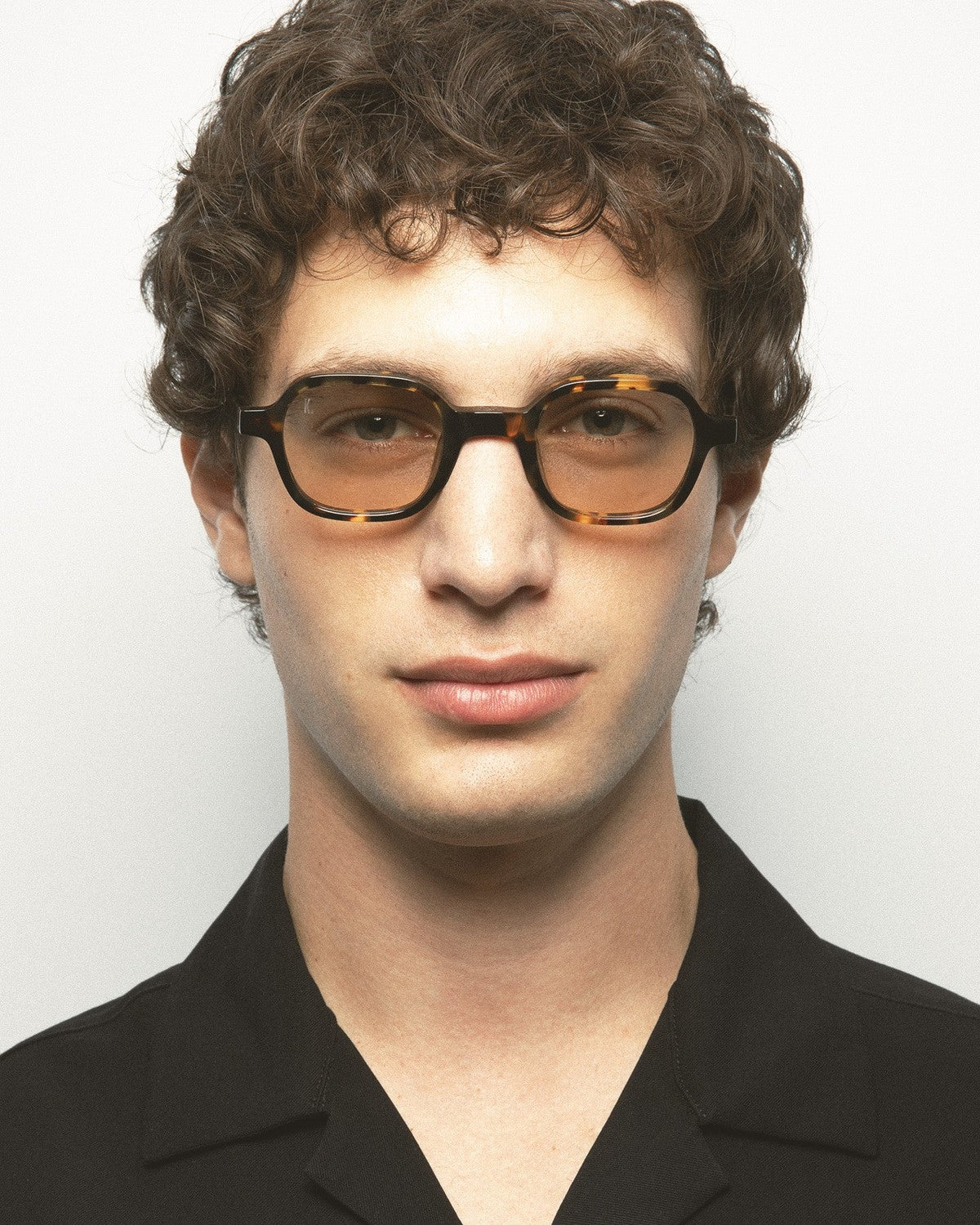 Model wearing KALEOS Castillo Dark Havana Yellow sunglasses.