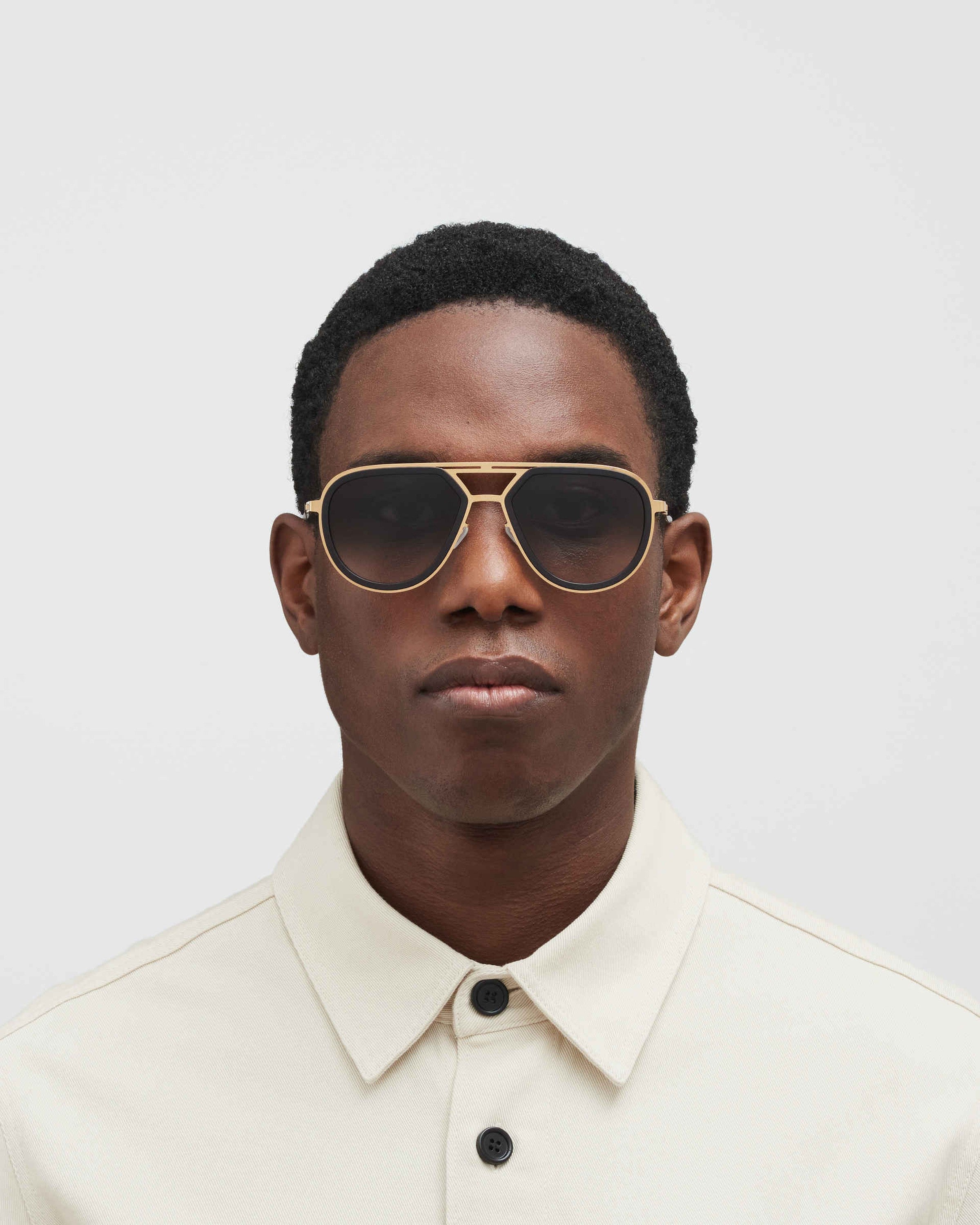 MYKITA CYPRESS MH7 PITCH BLACK/GLOSSY GOLD Pitch Black/Glossy Gold / Rawblack Gradient