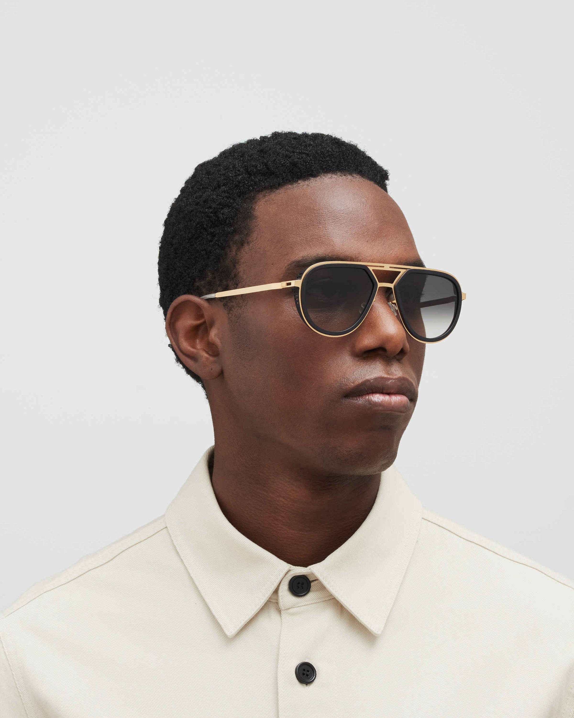 MYKITA CYPRESS MH7 PITCH BLACK/GLOSSY GOLD Pitch Black/Glossy Gold / Rawblack Gradient