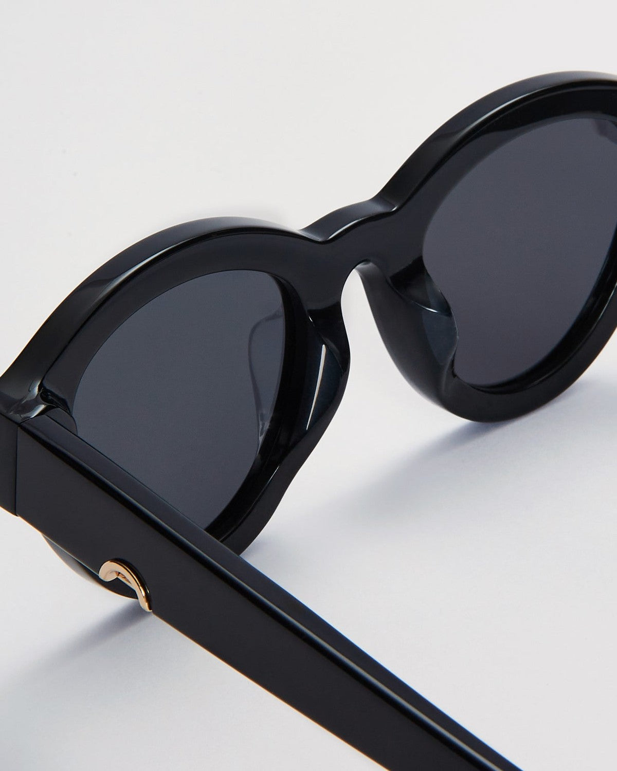 HUMA Dug . Black Glossy Black / Ultra Flat Black
