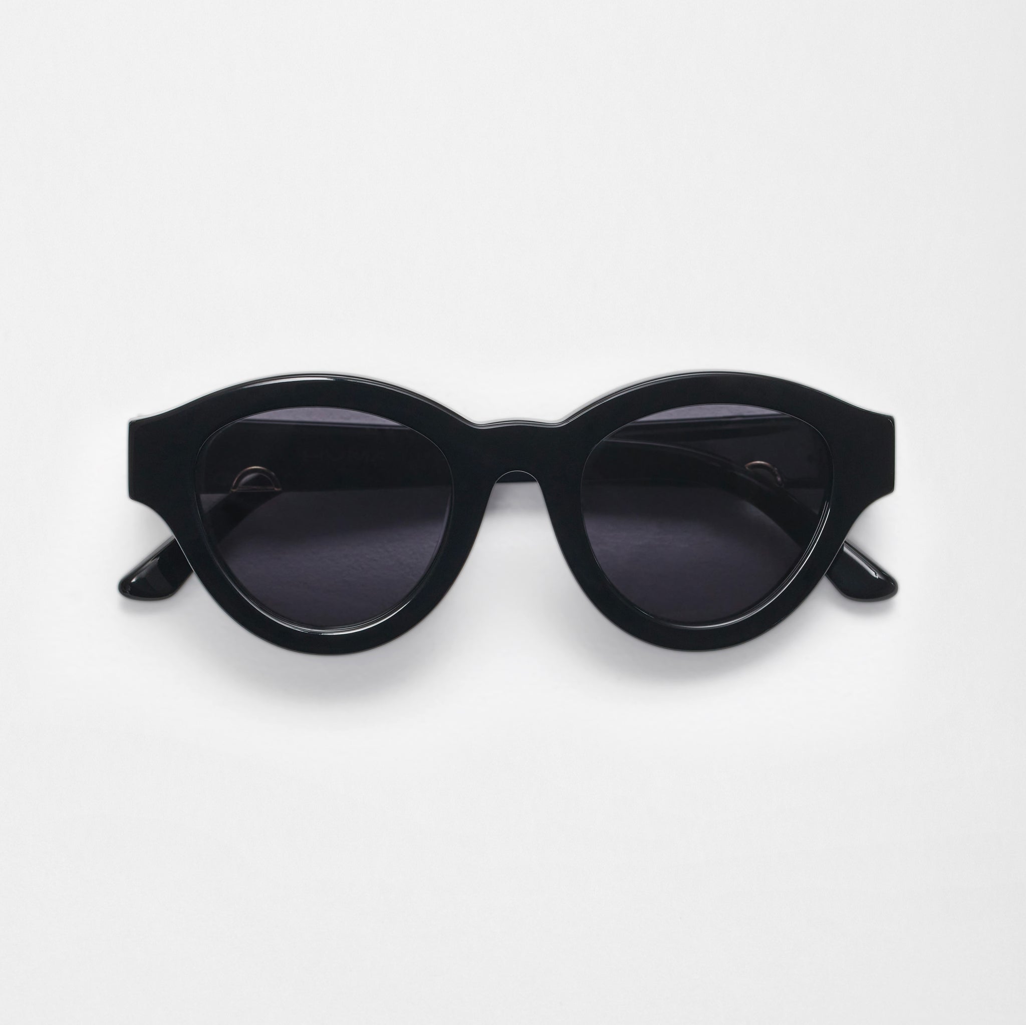 Dug . Black