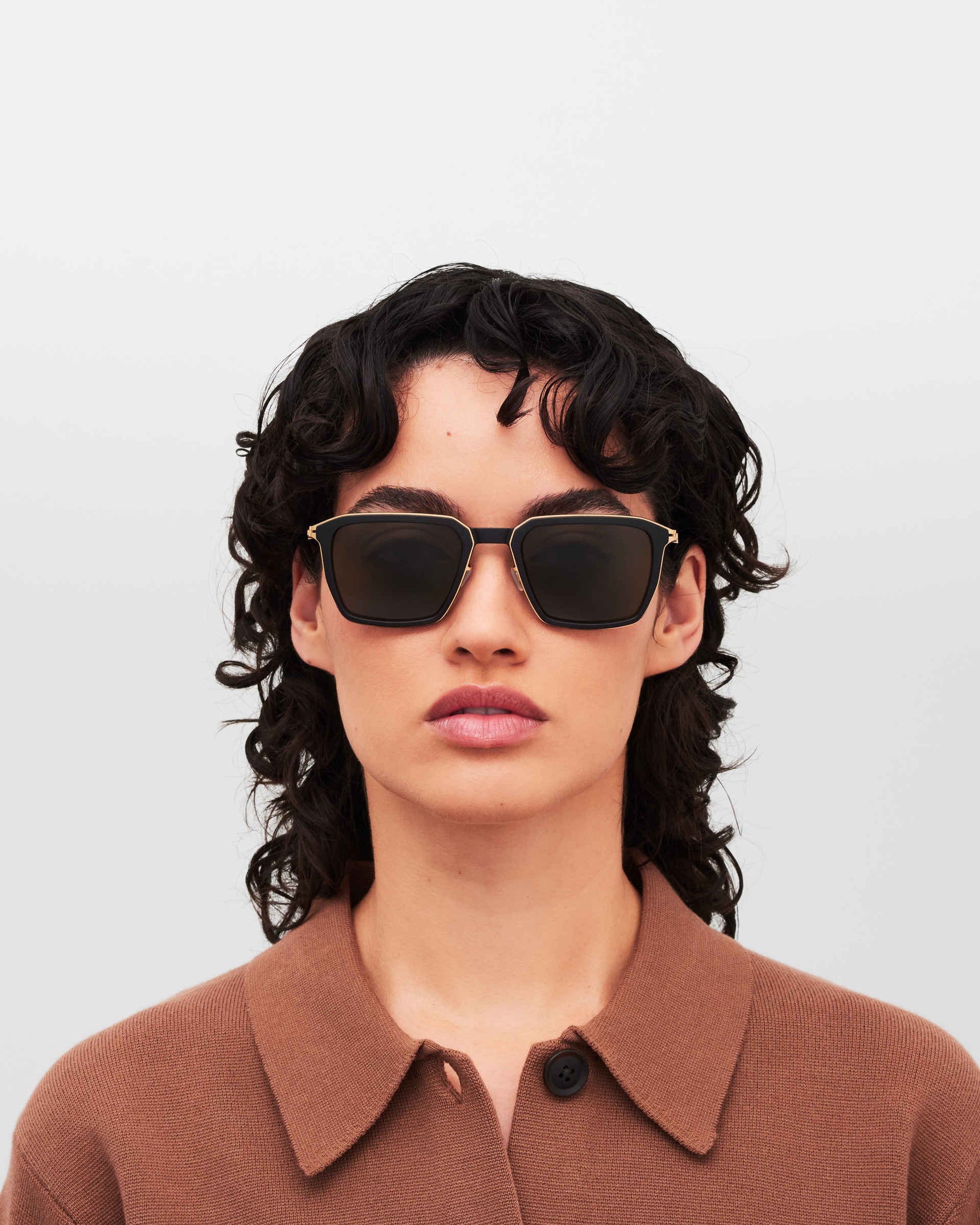 MYKITA EMBERS MH7 PITCH BLACK/GLOSSY GOLD Pitch Black/Glossy Gold / Rawgreen Solid