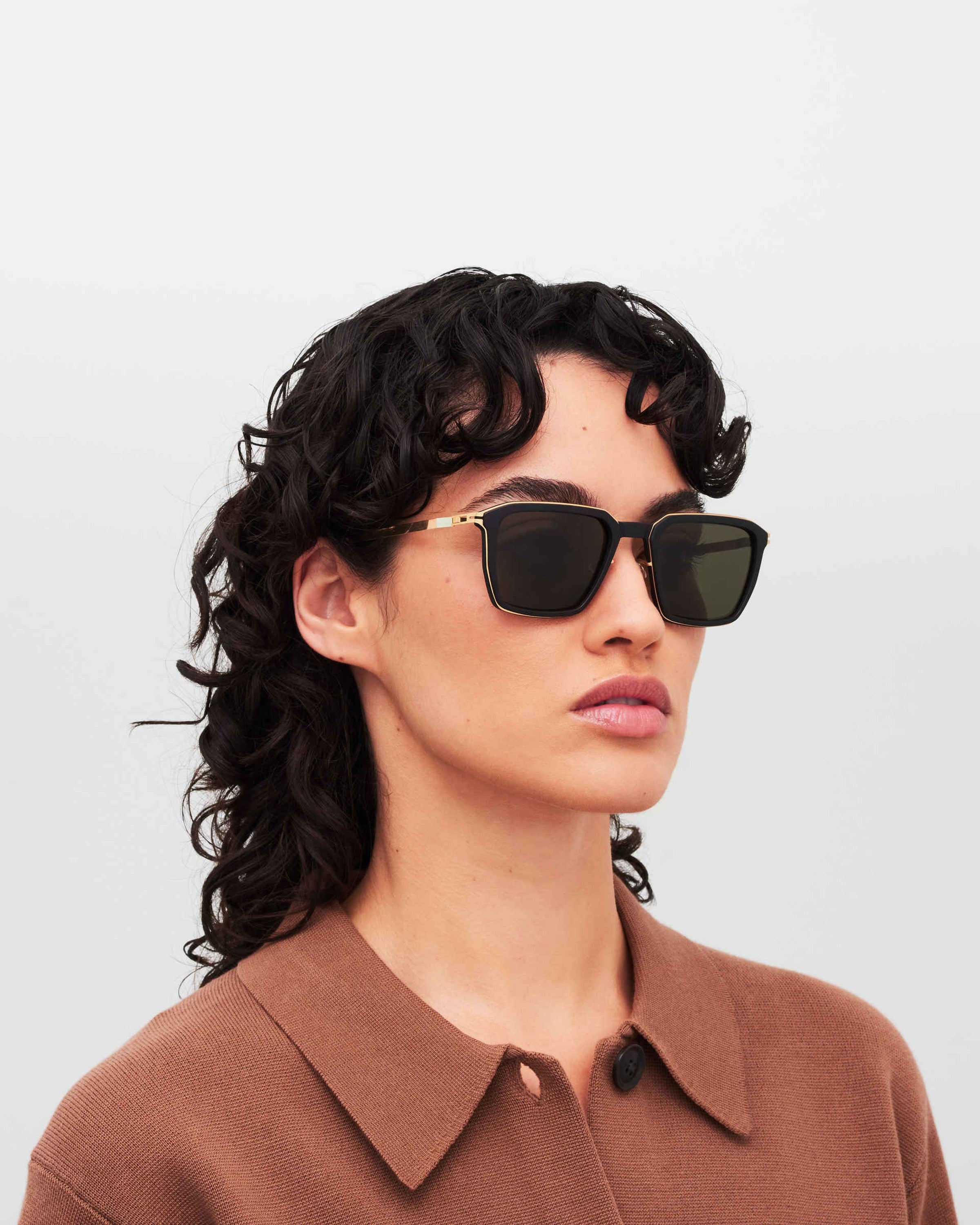 MYKITA EMBERS MH7 PITCH BLACK/GLOSSY GOLD Pitch Black/Glossy Gold / Rawgreen Solid