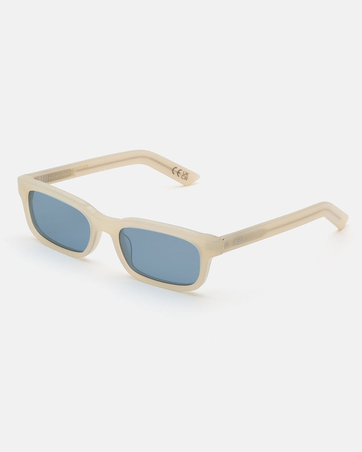 Angle view of RETROSUPERFUTURE Gesto Cremoso sunglasses.