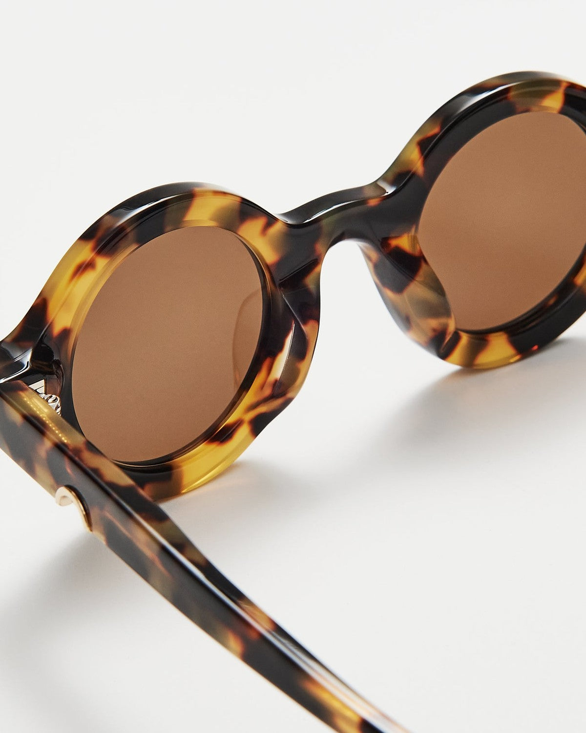 HUMA H021 . Maculate Glossy Havana Maculate / Amber