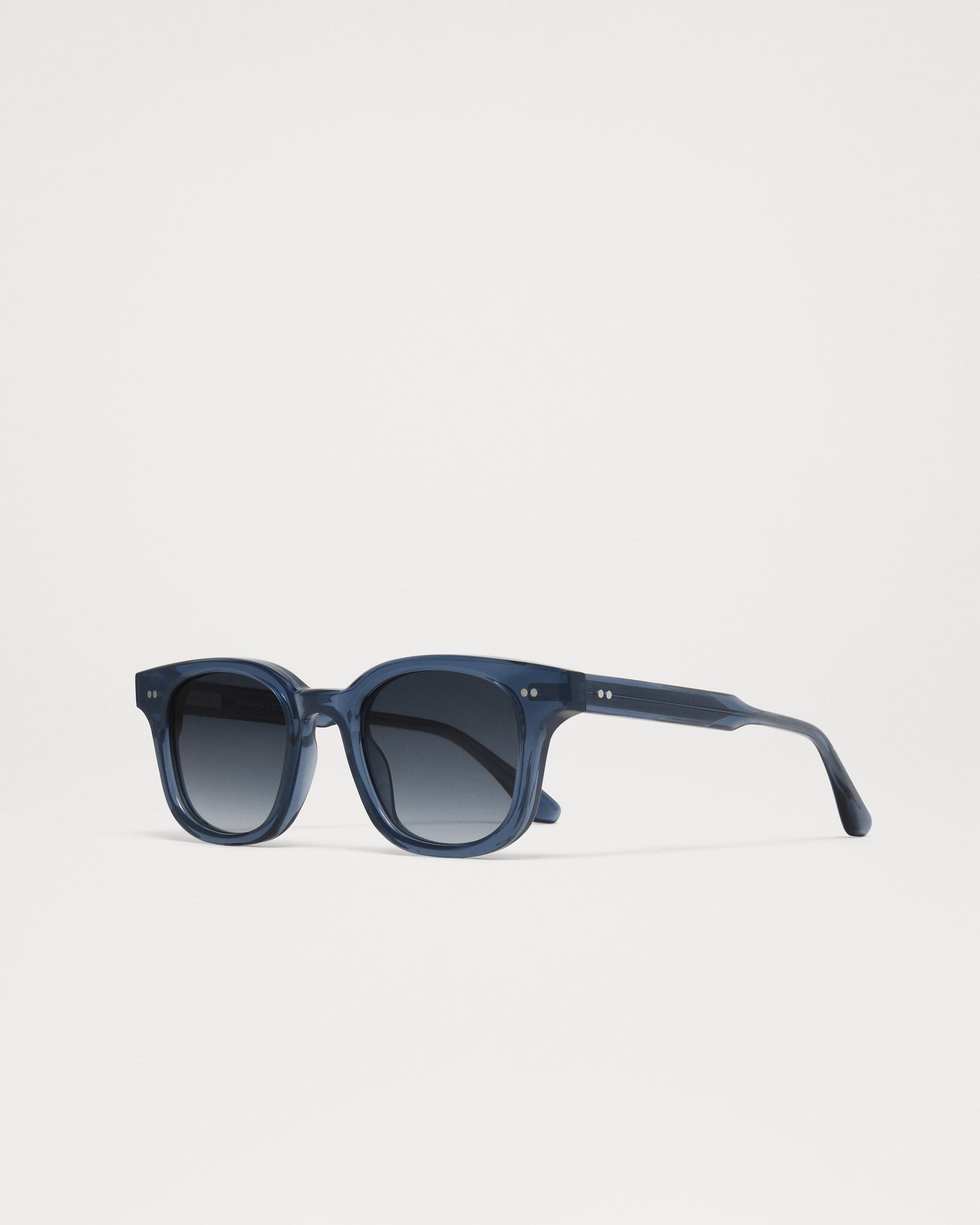 CHIMI 02 Indigo Blue Dark Blue / Dark