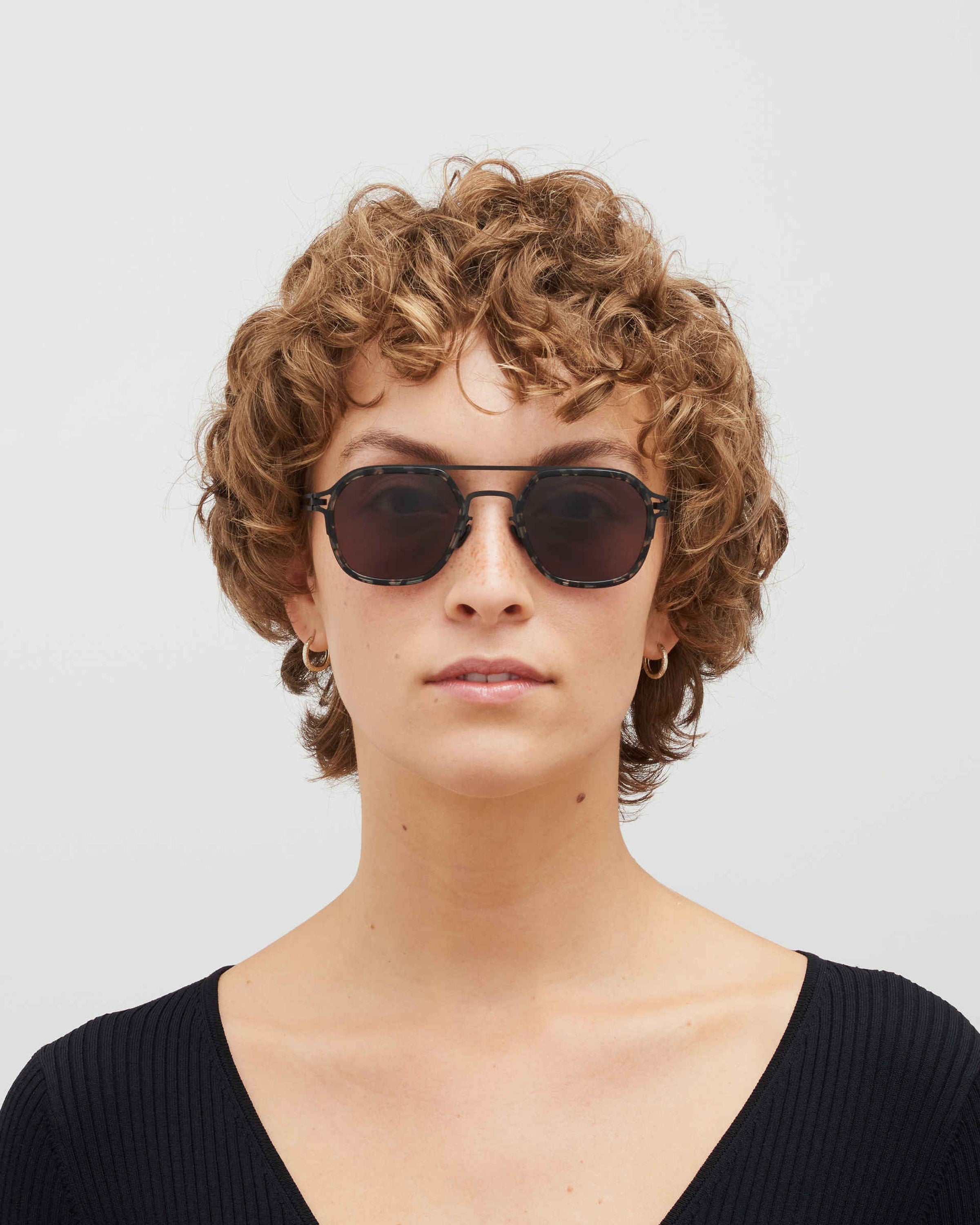 MYKITA LEELAND A16 BLACK/ANTIGUA Black/Antigua / Brown Solid