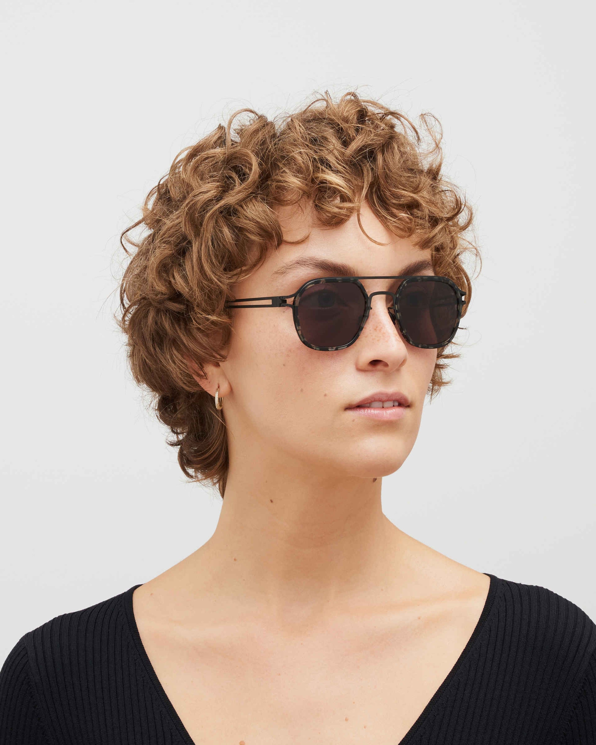 MYKITA LEELAND A16 BLACK/ANTIGUA Black/Antigua / Brown Solid