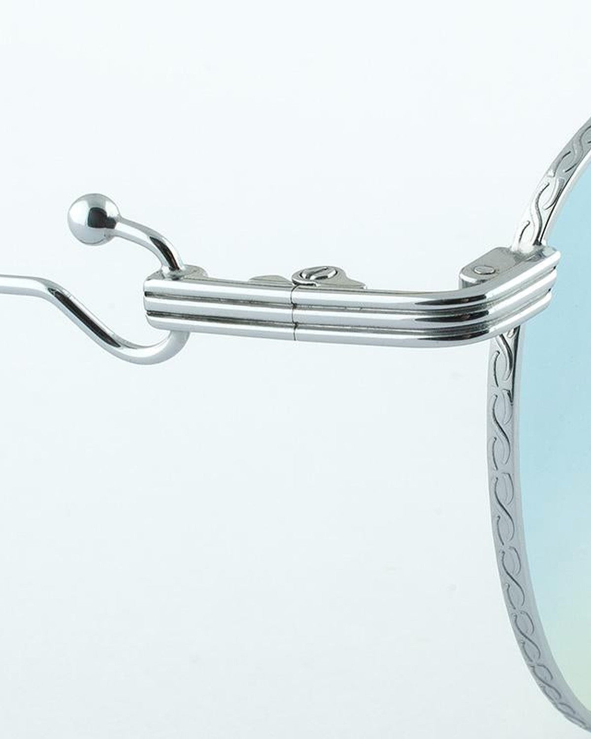 Close-up of the layered temple construction on EYEPETIZER LUNE C.1-23F sunglasses.