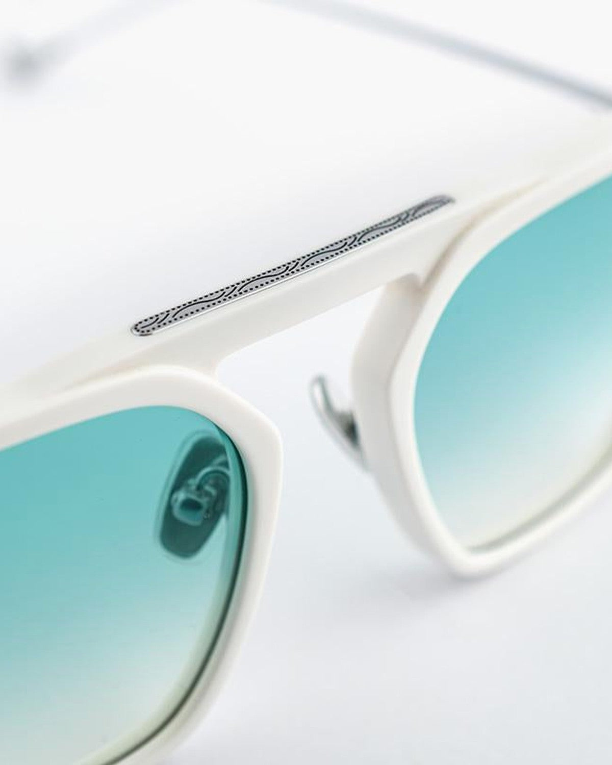 Close-up of the bridge and temple hinge on EYEPETIZER MARTIN C.C-1-21 sunglasses.