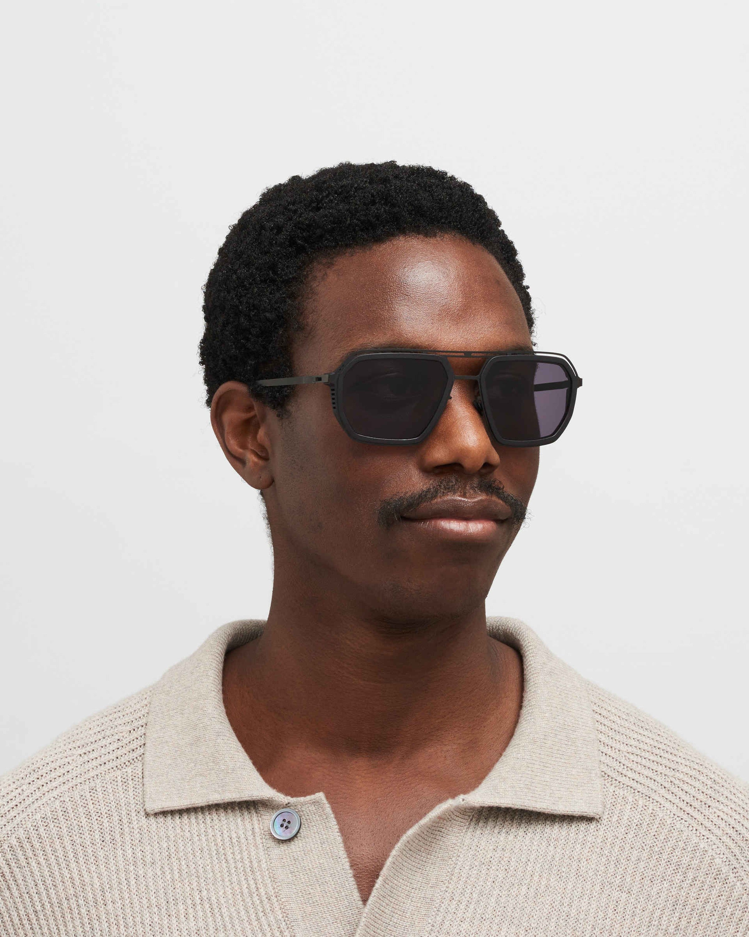 MYKITA MOJAVE MH6 PITCH BLACK/BLACK Pitch Black/Black / Cool Grey
