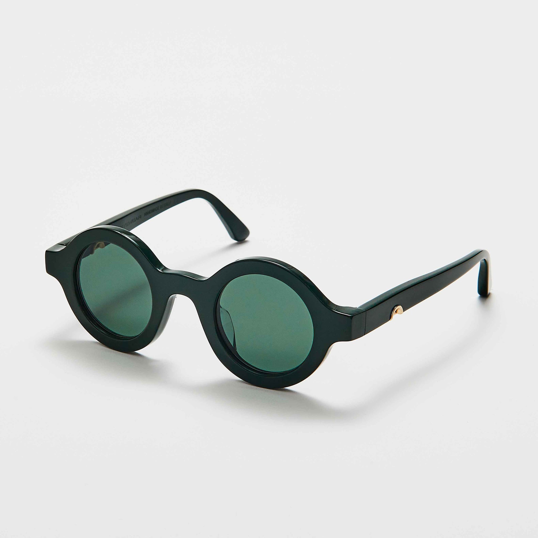 H021 . Green