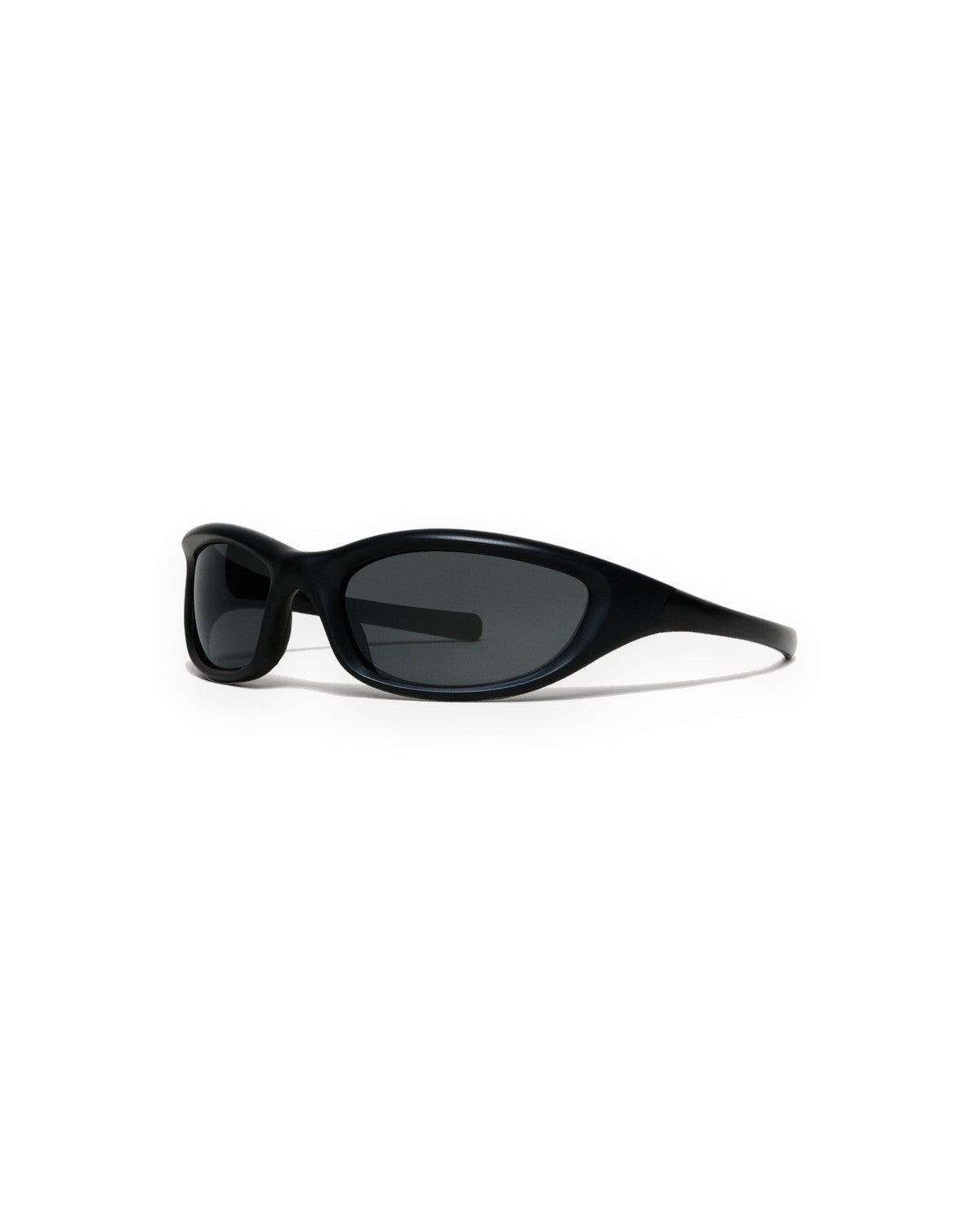 Side profile of CHIMI Paul Black Black sunglasses.