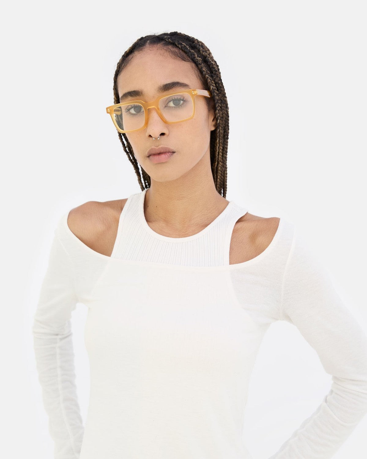 Front view of model wearing RETROSUPERFUTURE Secolo Sereno eyeglasses.