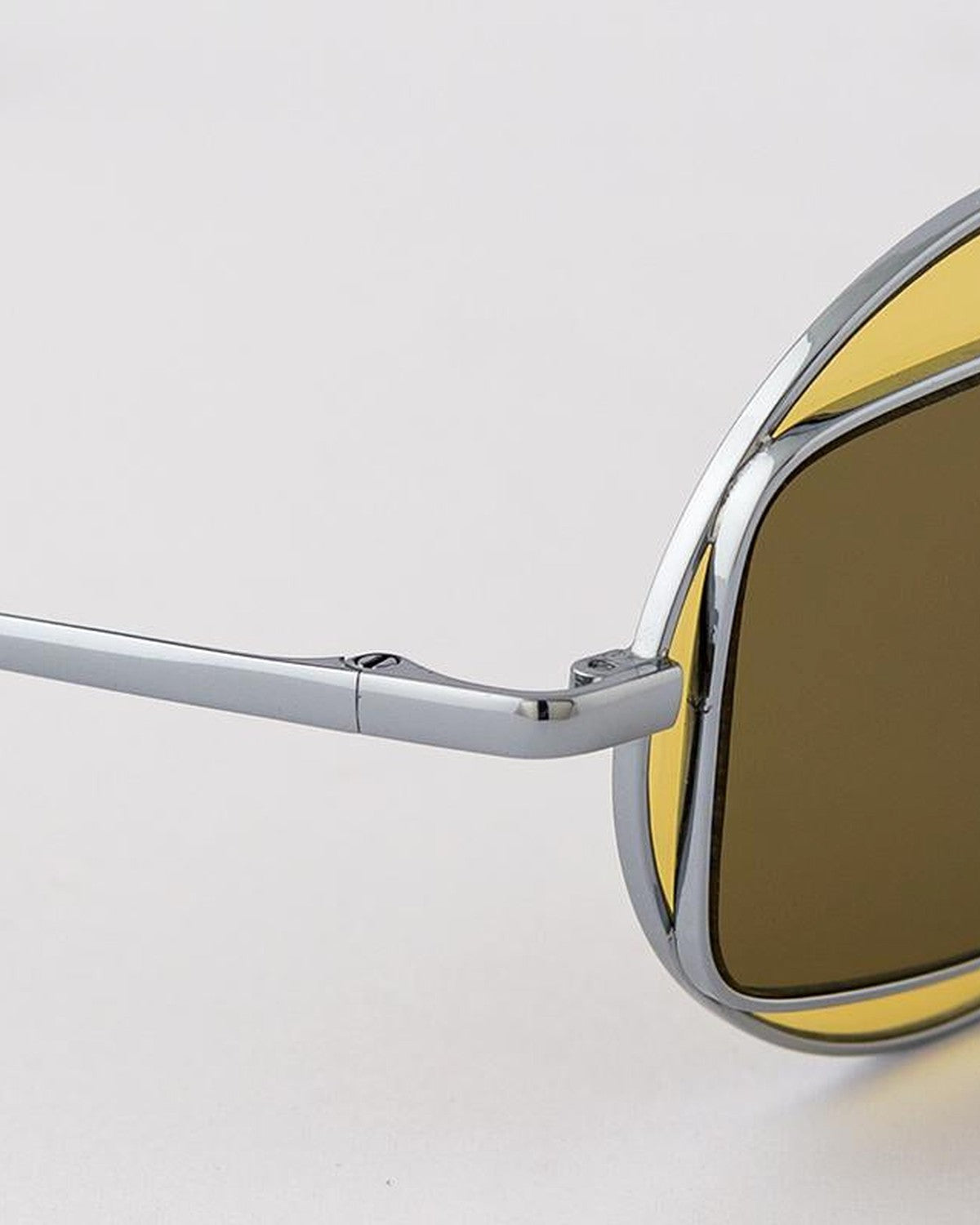 Close-up of the temple hinge on EYEPETIZER SMOOTH C.1-7 sunglasses.