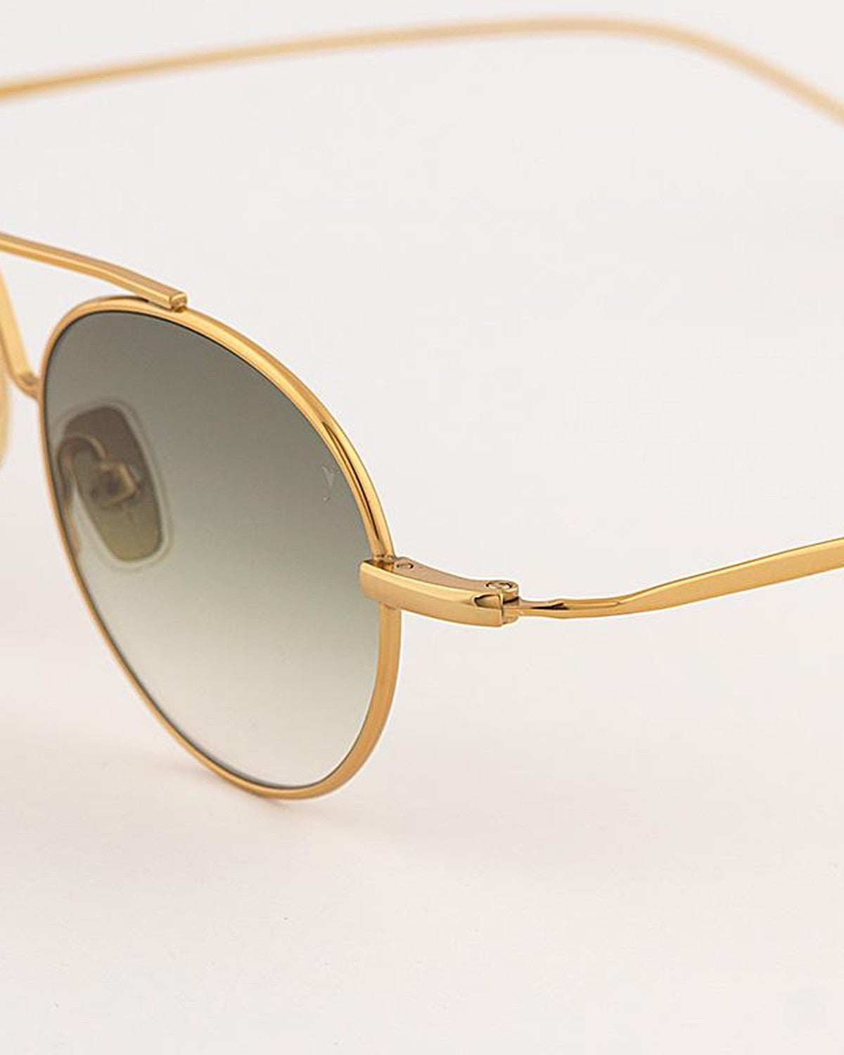 Close-up of the hinge mechanism on EYEPETIZER TRIBECA C.4-25 sunglasses.