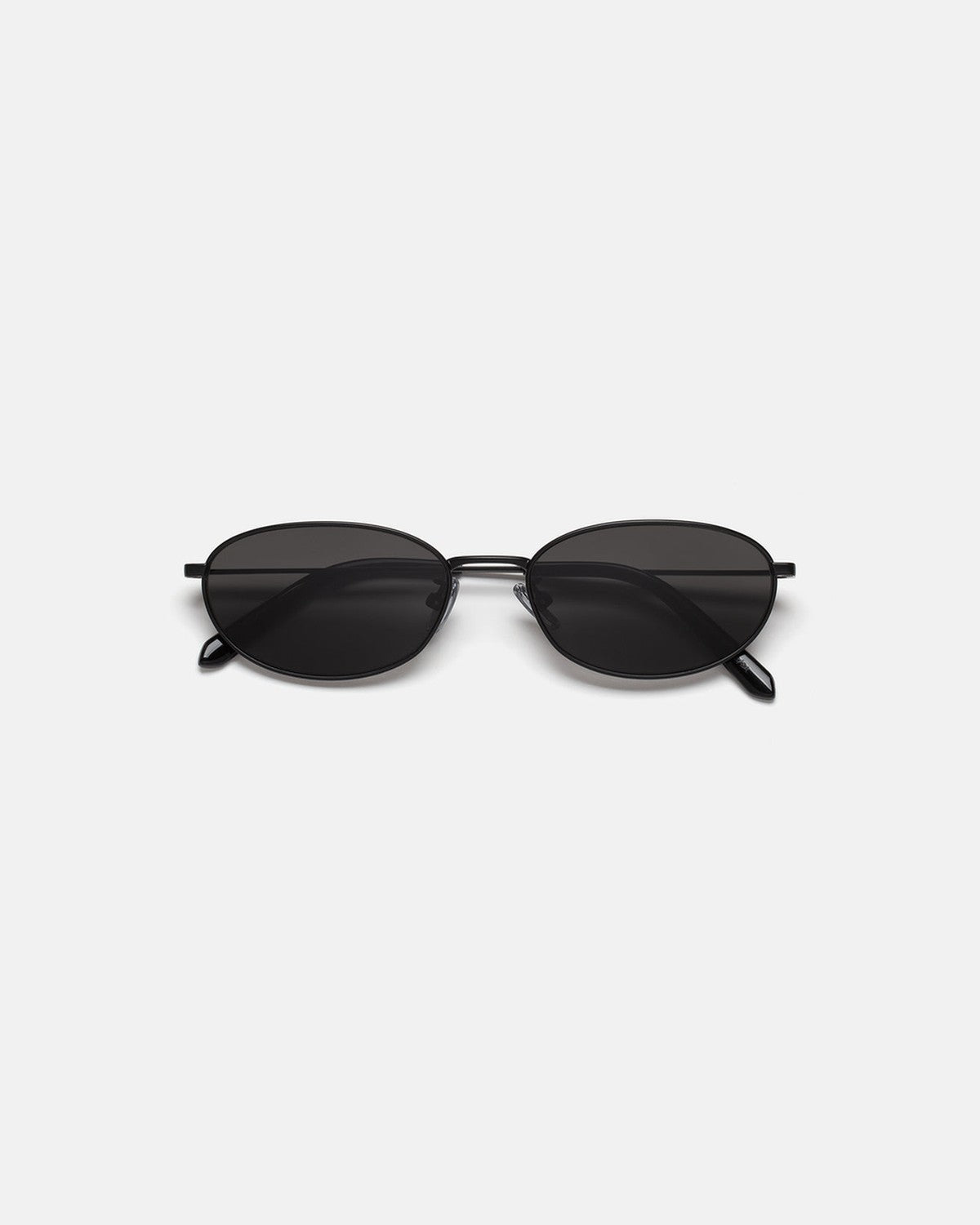Front view of RETROSUPERFUTURE Uovo Nero sunglasses.