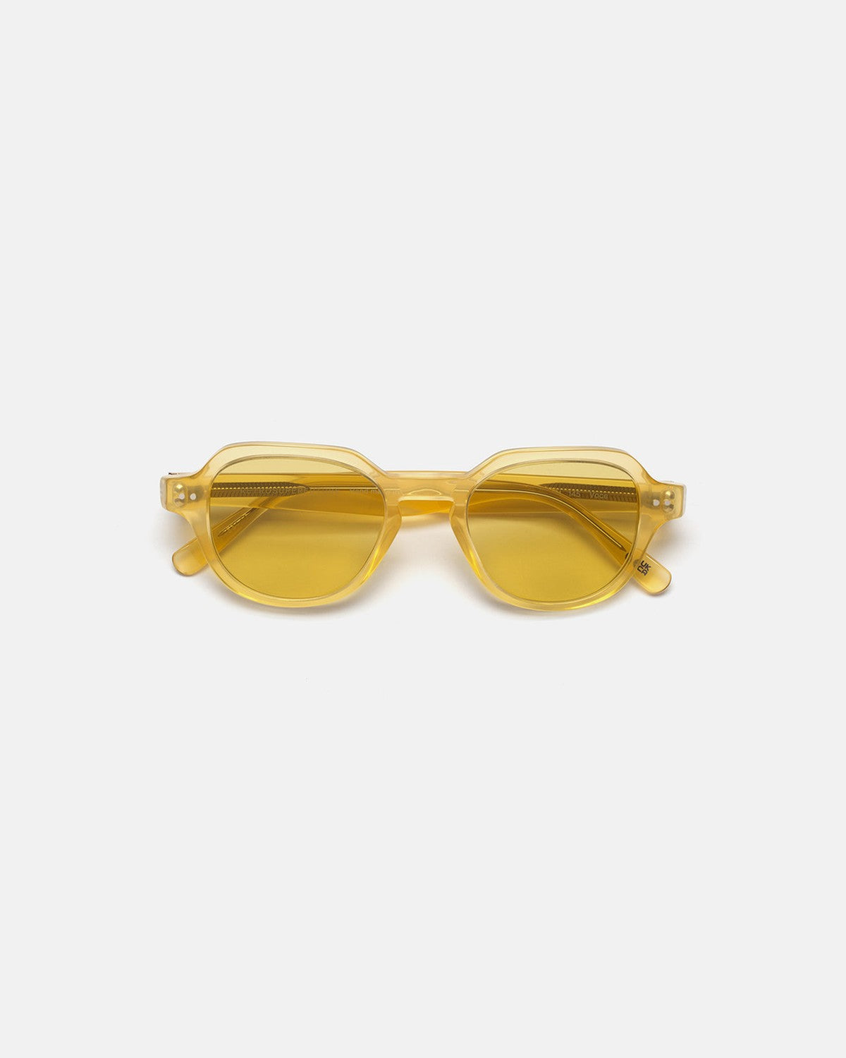 Front view of RETROSUPERFUTURE Voce Cream sunglasses.