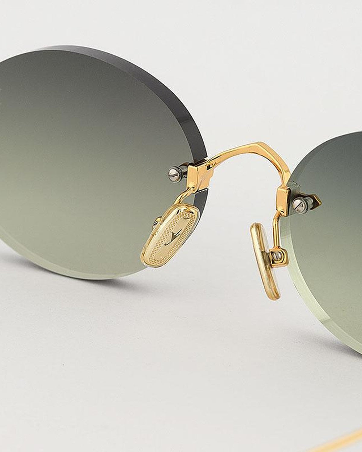 Close-up of the bridge and nose pad construction on EYEPETIZER WILMOT C.4-52 sunglasses.