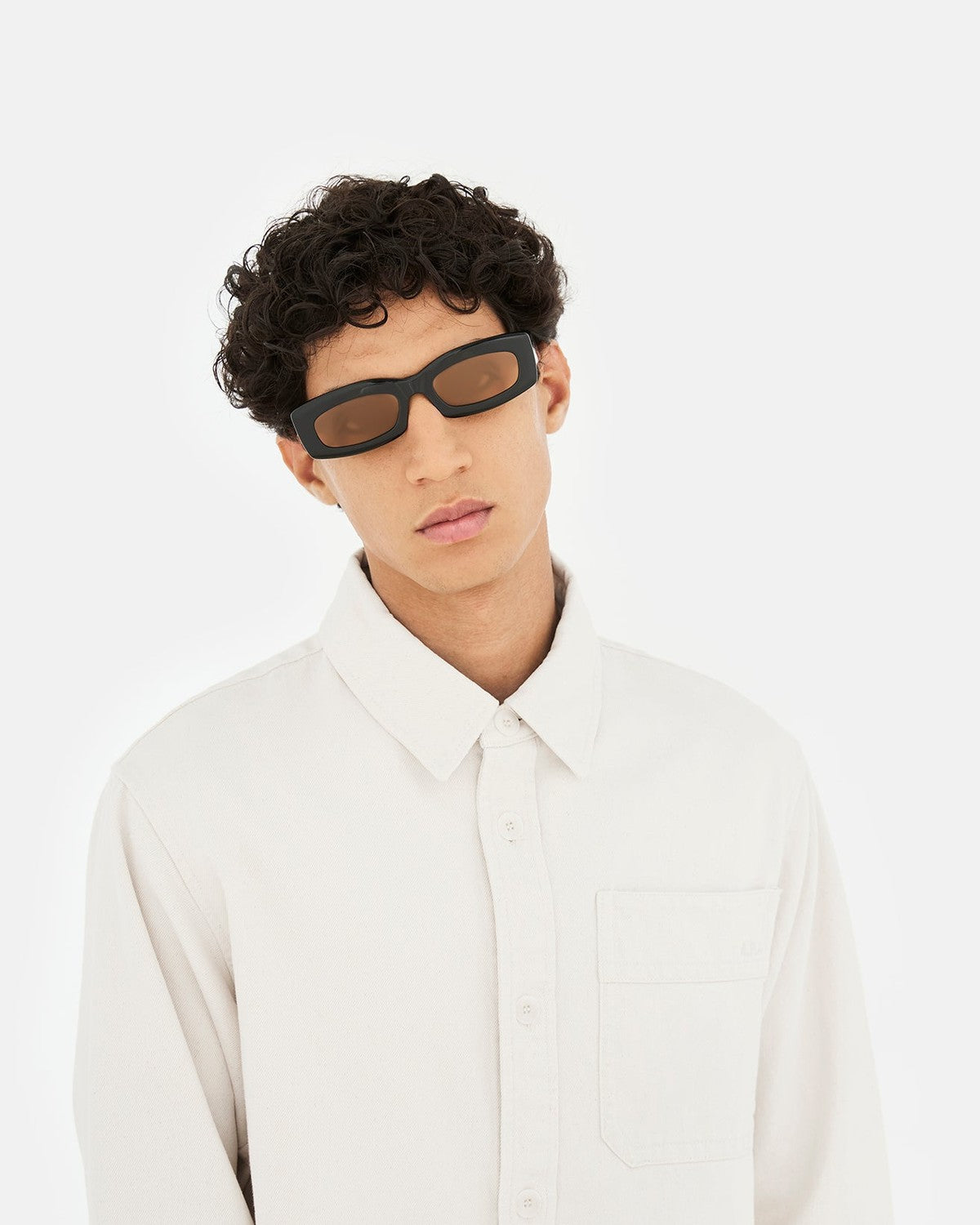 Front view of model wearing RETROSUPERFUTURE Zaga Refined sunglasses.